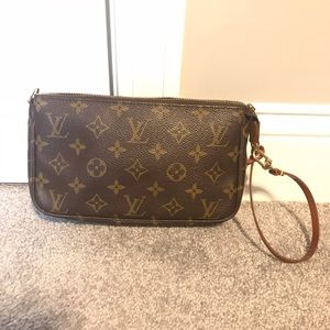 Louis Vuitton Pochette Accessoires